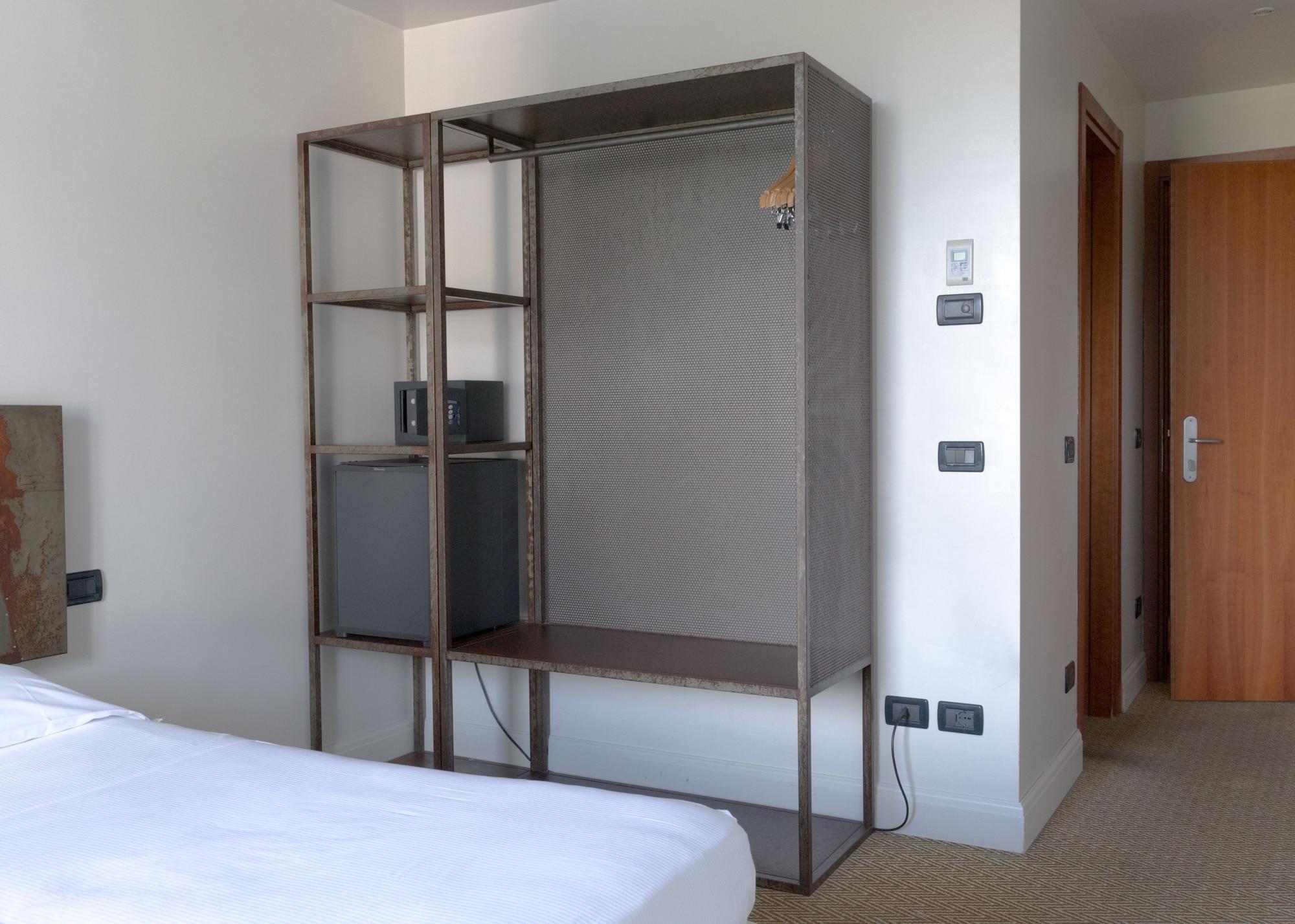 Boutique Hotel Trieste - Adults Only เวโรนา ภายนอก รูปภาพ
